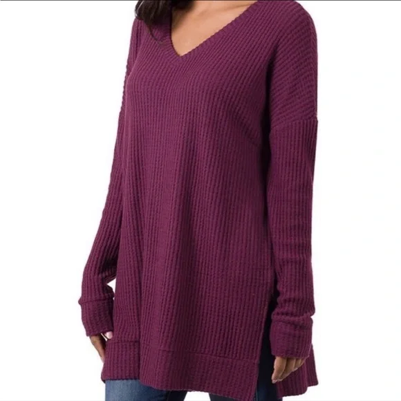 ZENANA
Oversized Thermal Waffle Knit V-Neck Sweater FINAL FEW! - Picture 8 of 8